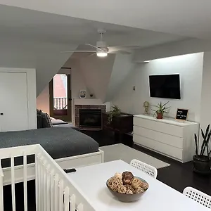 https://bright-peaceful-suite-with-retail-conveniences-steps-away.niagara-fallshotels.com